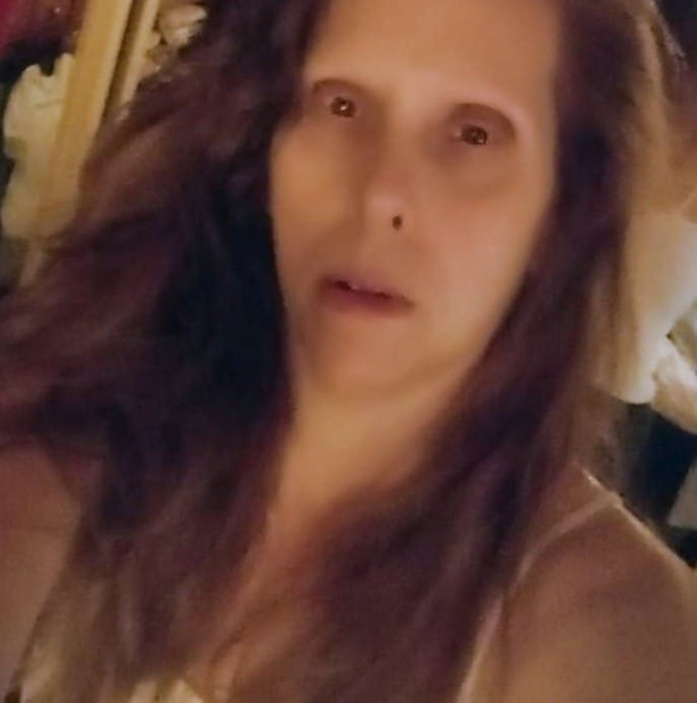 Meet your Posher, Lois